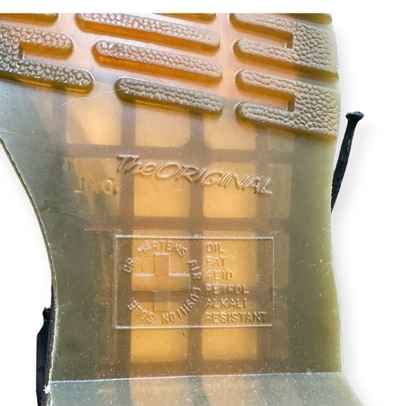 Dr.‎ Martens Women's 8-Eye Boots, Black  Leather, Size 7 - Picture 12 of 14